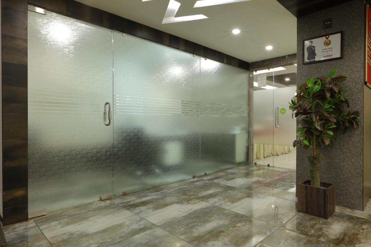 Hotel Unity อาเมดาบัด ภายนอก รูปภาพ