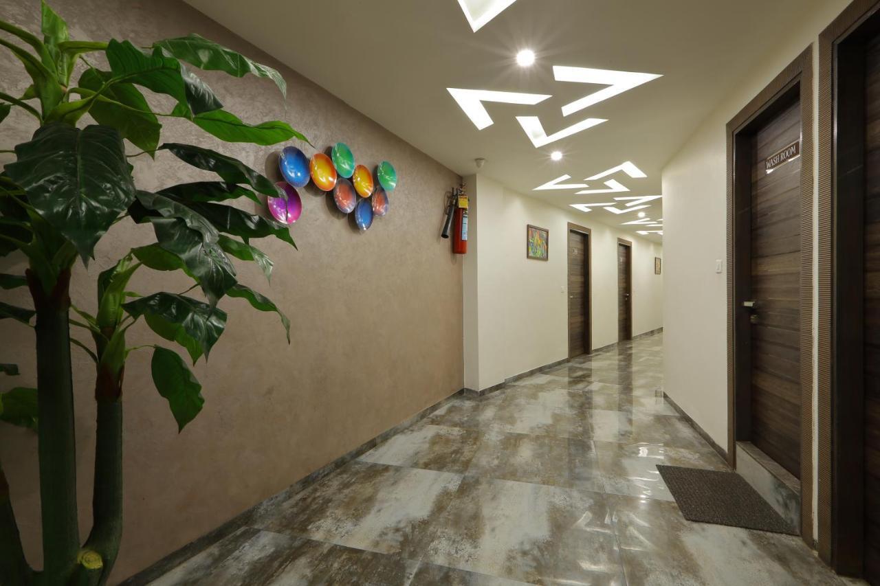Hotel Unity อาเมดาบัด ภายนอก รูปภาพ