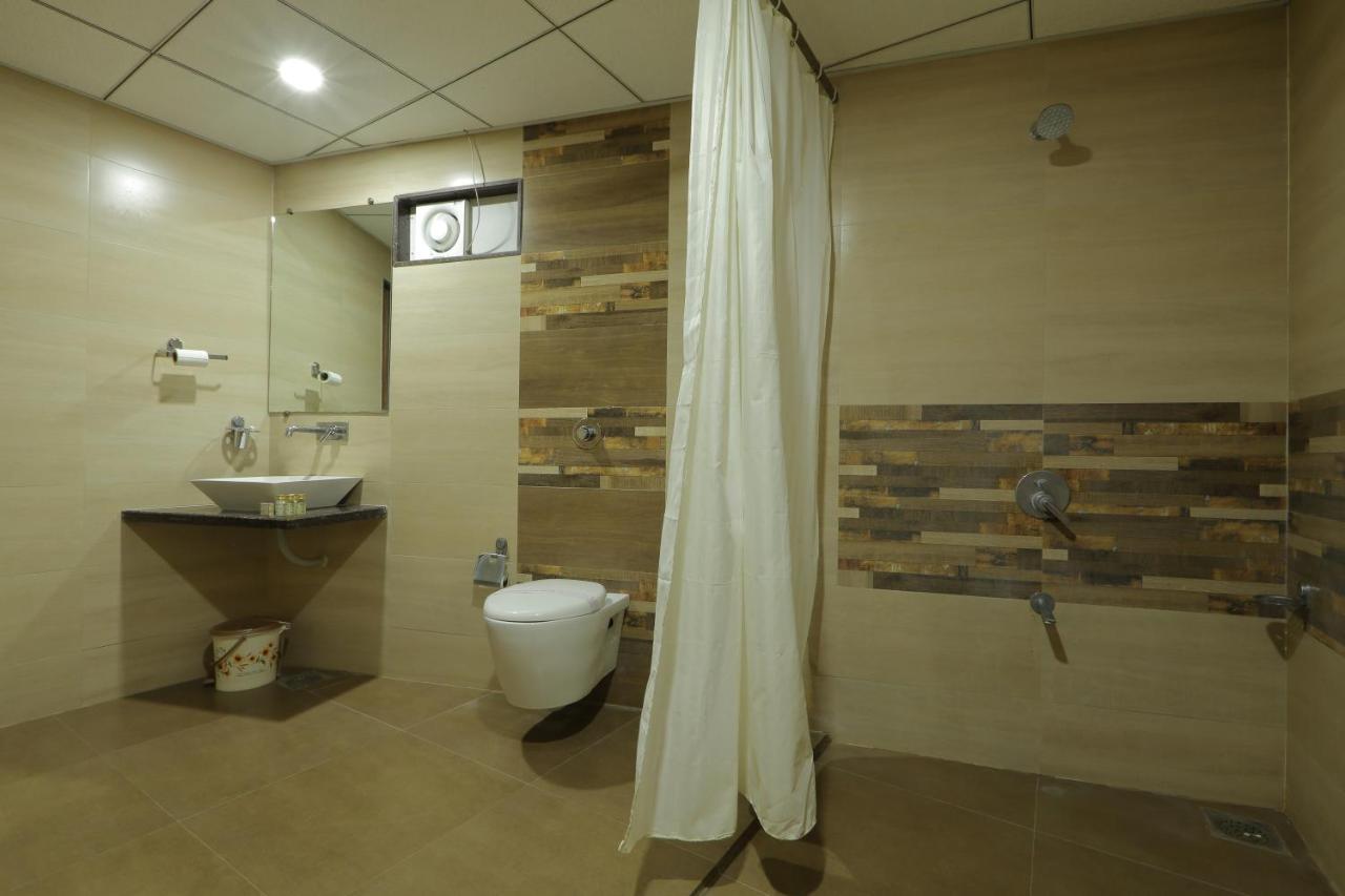 Hotel Unity อาเมดาบัด ภายนอก รูปภาพ